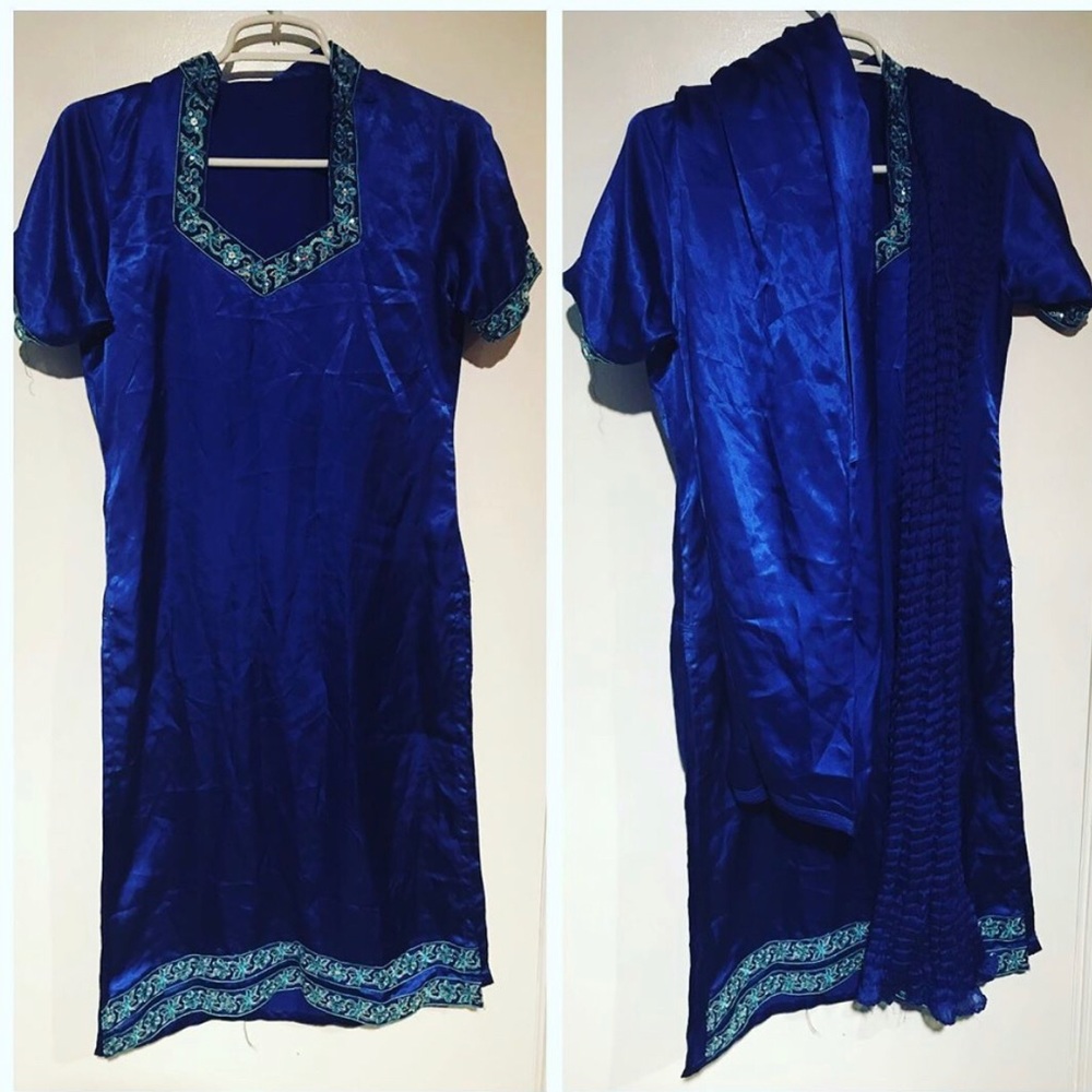 Pakistani suit